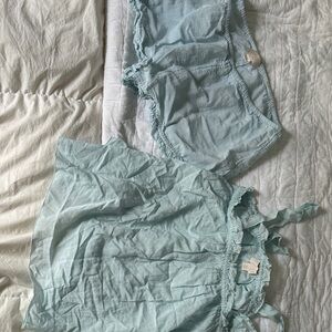 Love by Gap Light Blue Ruffled Top and Shorts Set